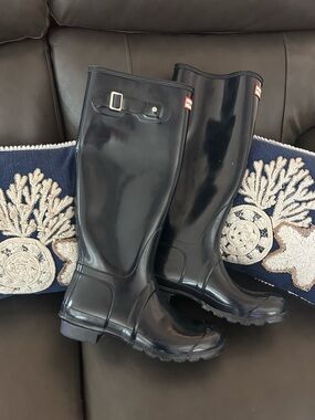 RESERVED FOR BUYER DO NOT BUY! Hunter Rain Boots